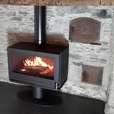 Купить Печь-камин Invicta Elton в интерьере чугунная в Бресте в Бресте