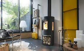 Купить Печь-камин Invicta Poele Neosen 3 Vitres в интерьере чугунная в Бресте в Бресте