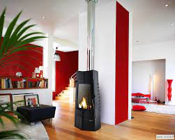 Печь-камин чугунный Invicta Chamane 14 в интерьере Амазонка бай фото в Бресте