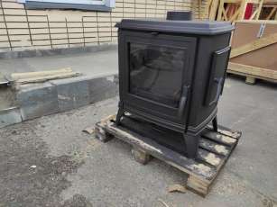 Купить чугунный Печь-камин EVEREST S13 в Бресте фото в интерьере в Бресте