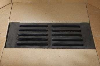 Стальной недорогой камин с колосником Бавария призматик пристенно-угловой фото в Бресте