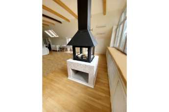 Стальной камин Эклипс островной 4D графит фото в интерьере в Бресте