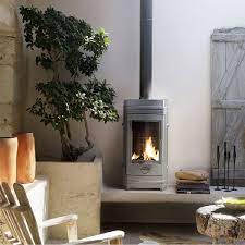 Печь-камин Invicta Cassine чугун в интерьере Амазонка бай фото в Бресте