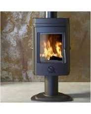 Печь-камин чугунный Invicta Mesnil в интерьере Амазонка бай фото в Бресте