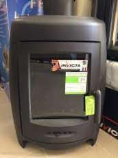 Печь-камин чугунный Invicta La Borne 2 в интерьере Амазонка бай фото в Бресте