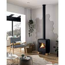 Печь-камин чугунный Invicta Carolo в интерьере Амазонка бай фото  в Бресте